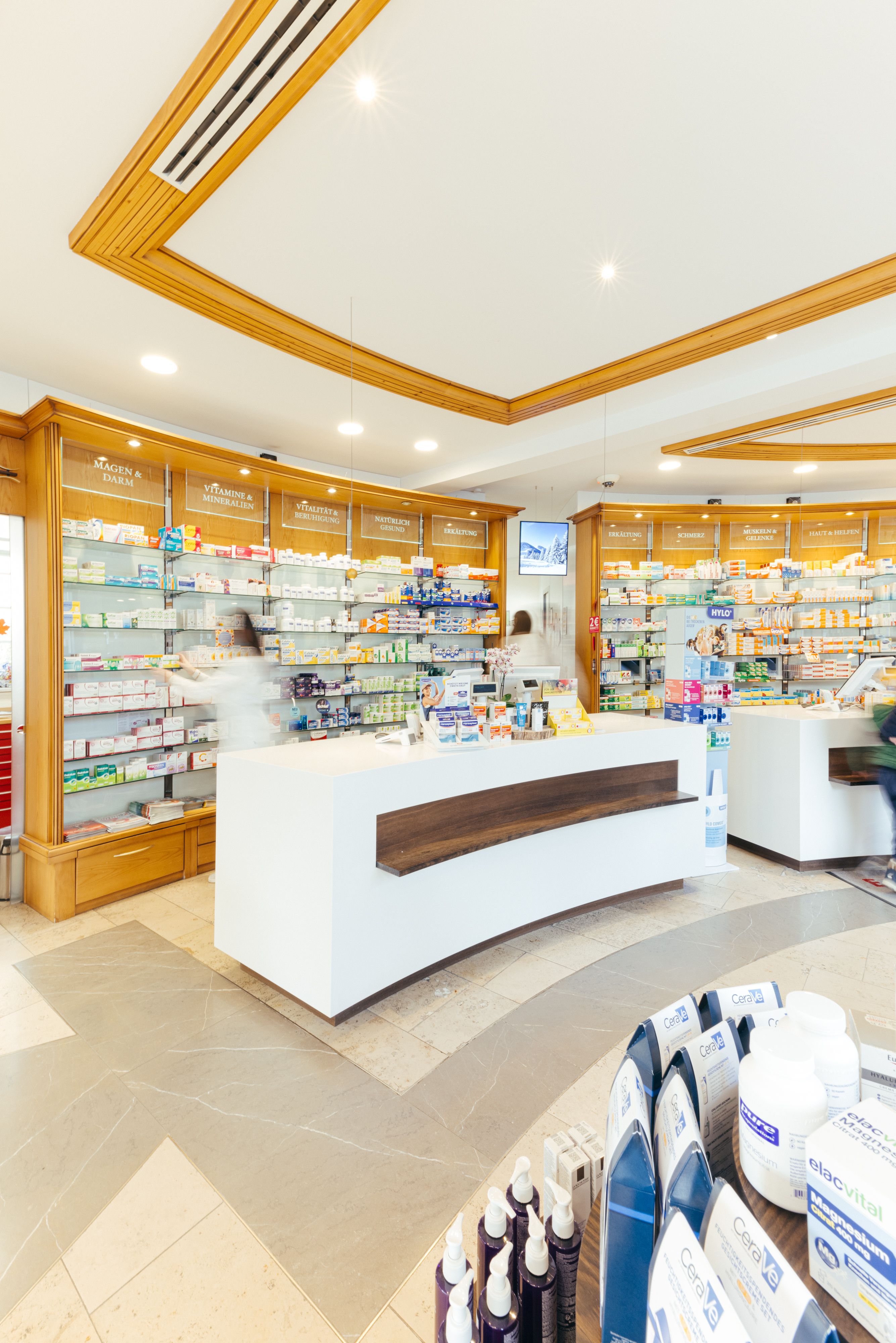 Karriere in der Engel-Apotheke